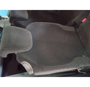 ASIENTOS TRASERO DERECHO... 2