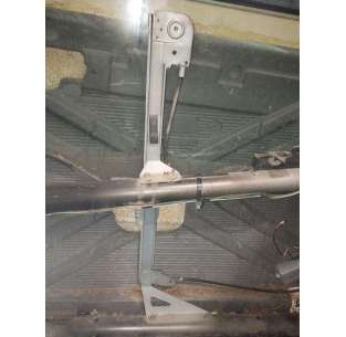 ELEVALUNAS DELANTERO...