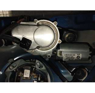 MOTOR LIMPIA TRASERO BMW...