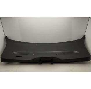 GUARNECIDO PORTON TRASERO...