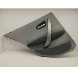 GUARNECIDO PUERTA TRASERA...