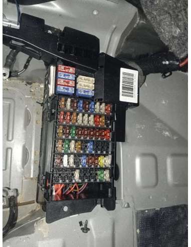CAJA RELES / FUSIBLES MERCEDES-BENZ...