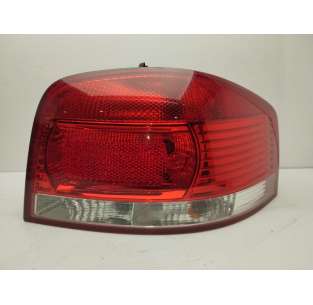 PILOTO TRASERO DERECHO AUDI...