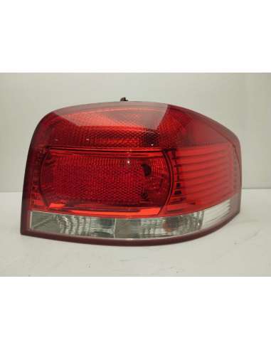 PILOTO TRASERO DERECHO AUDI A3 (8P1)...