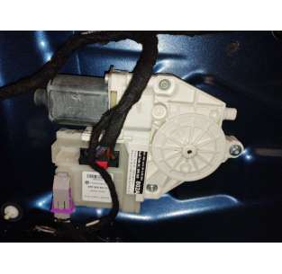 ELEVALUNAS DELANTERO...