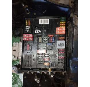 CAJA RELES / FUSIBLES AUDI...