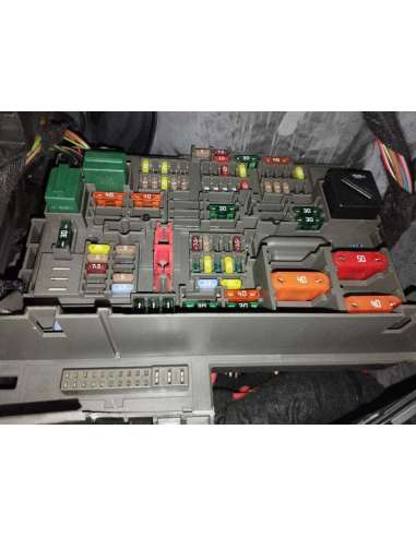 CAJA RELES / FUSIBLES BMW SERIE 1...