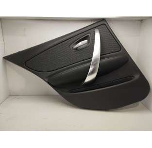 GUARNECIDO PUERTA TRASERA...