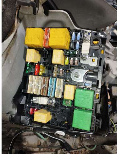 CAJA RELES / FUSIBLES PEUGEOT 208 -...