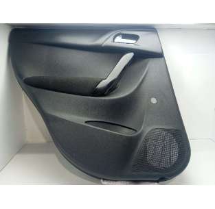 GUARNECIDO PUERTA TRASERA...