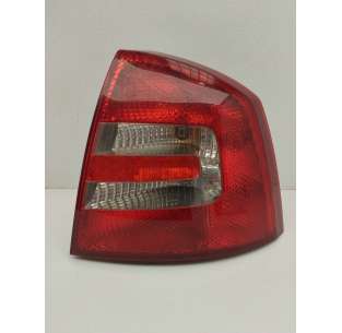 PILOTO TRASERO DERECHO...