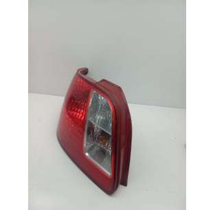 PILOTO TRASERO IZQUIERDO... 2