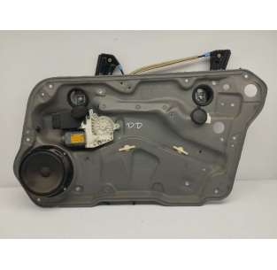 ELEVALUNAS DELANTERO...