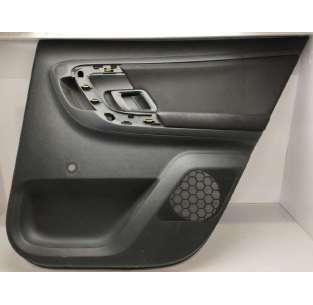 GUARNECIDO PUERTA TRASERA...