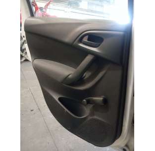 GUARNECIDO PUERTA TRASERA...