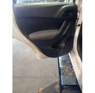 GUARNECIDO PUERTA TRASERA... 2