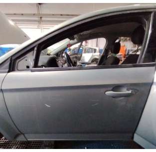 PUERTA DELANTERA IZQUIERDA...