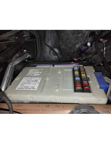 CAJA RELES / FUSIBLES FORD MONDEO...