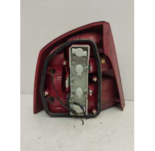 PILOTO TRASERO DERECHO... 2