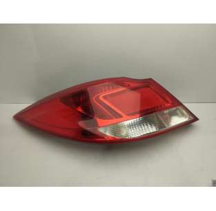 PILOTO TRASERO IZQUIERDO...