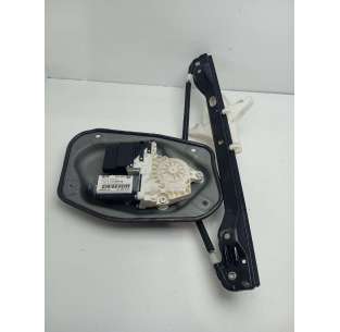 ELEVALUNAS TRASERO DERECHO...