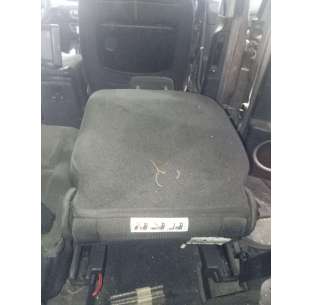 ASIENTOS TRASERO DERECHO... 2