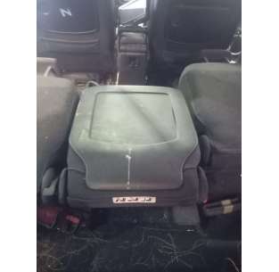 ASIENTO TRASERO MEDIO... 2