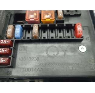 CAJA RELES / FUSIBLES OPEL... 2