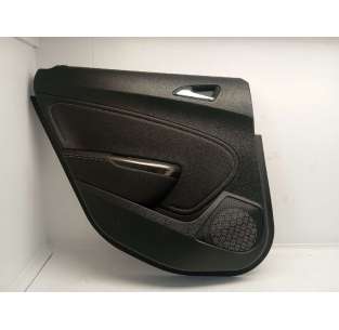 GUARNECIDO PUERTA TRASERA...