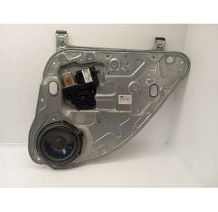 ELEVALUNAS TRASERO DERECHO...