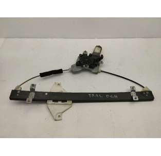 ELEVALUNAS TRASERO DERECHO...