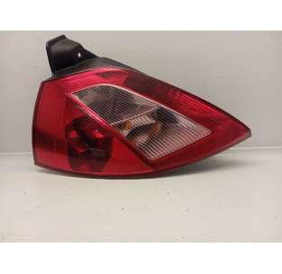 PILOTO TRASERO IZQUIERDO...