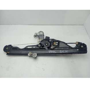 ELEVALUNAS TRASERO DERECHO...