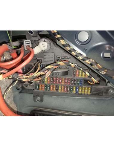 CAJA RELES / FUSIBLES BMW SERIE 5...