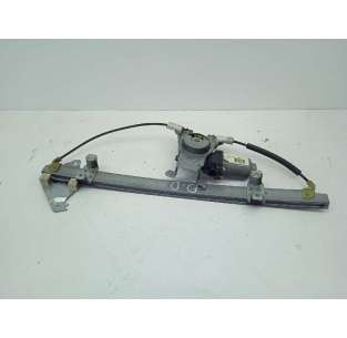 ELEVALUNAS DELANTERO...