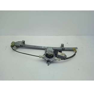 ELEVALUNAS DELANTERO...