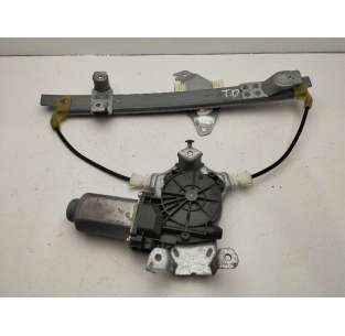 ELEVALUNAS TRASERO DERECHO...