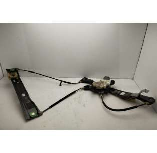 ELEVALUNAS DELANTERO...