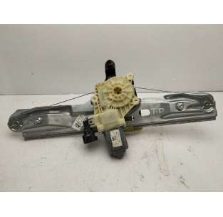 ELEVALUNAS TRASERO DERECHO...