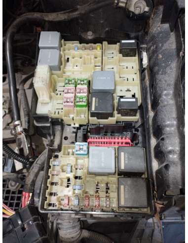 CAJA RELES / FUSIBLES FORD FOCUS...