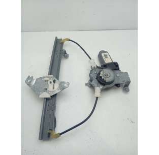 ELEVALUNAS TRASERO DERECHO...