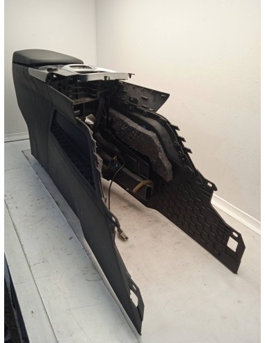 Recambio de apoyabrazos central para peugeot 3008 1.6 hdi fap referencia OEM IAM   