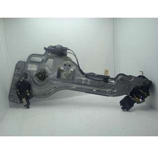 ELEVALUNAS TRASERO DERECHO...