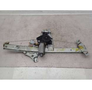 ELEVALUNAS DELANTERO...