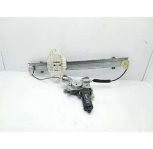 ELEVALUNAS TRASERO DERECHO...