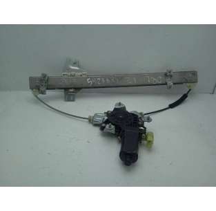 ELEVALUNAS DELANTERO...