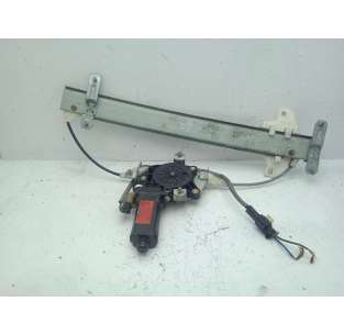 ELEVALUNAS TRASERO DERECHO...