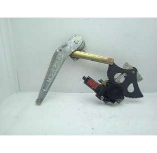 ELEVALUNAS TRASERO DERECHO...