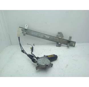 ELEVALUNAS DELANTERO...