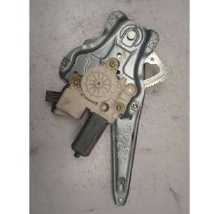 ELEVALUNAS TRASERO DERECHO...